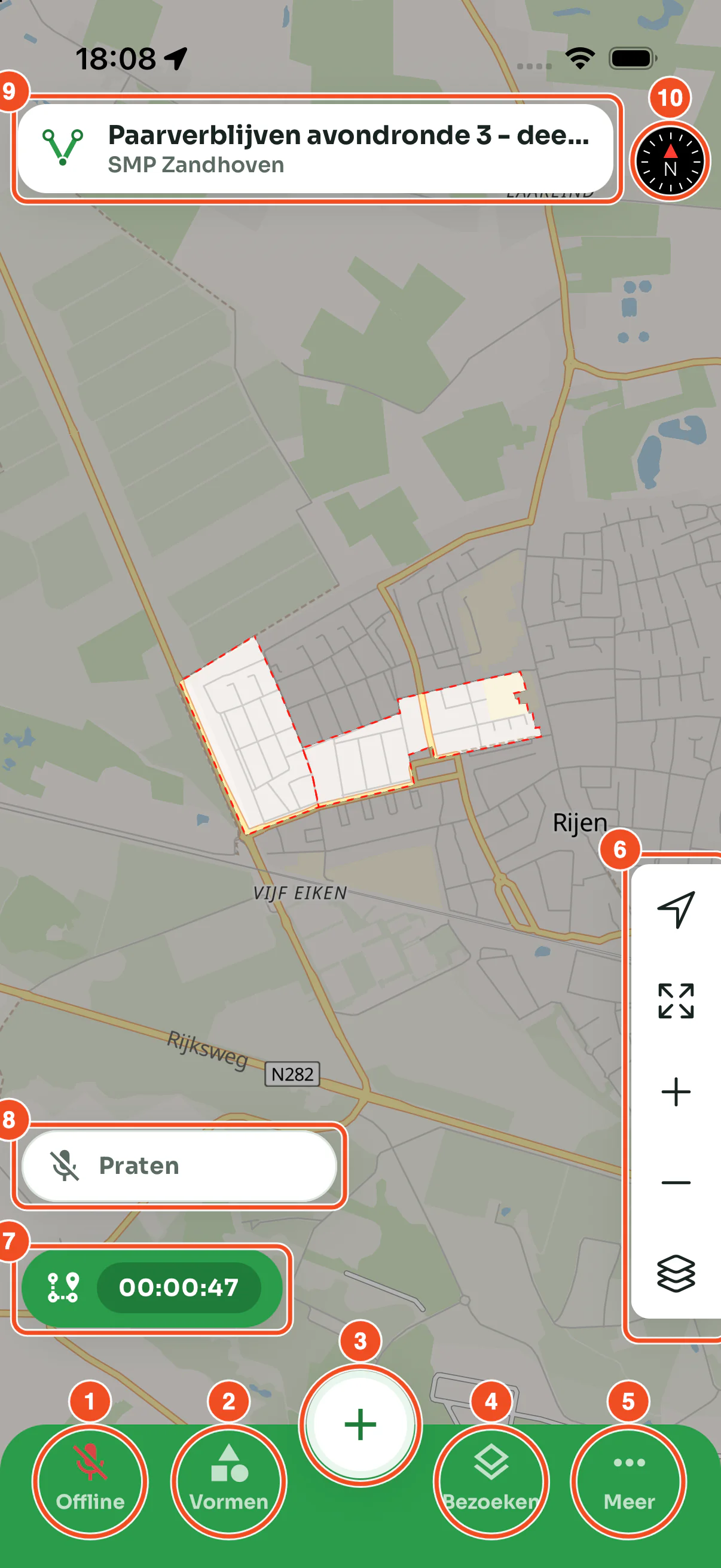 De kaartweergave met genummerde knoppen: de balk onderin, de knoppenkolom rechts, de trackingknop, de praatknop, de balk met het actieve veldbezoek en het kompas