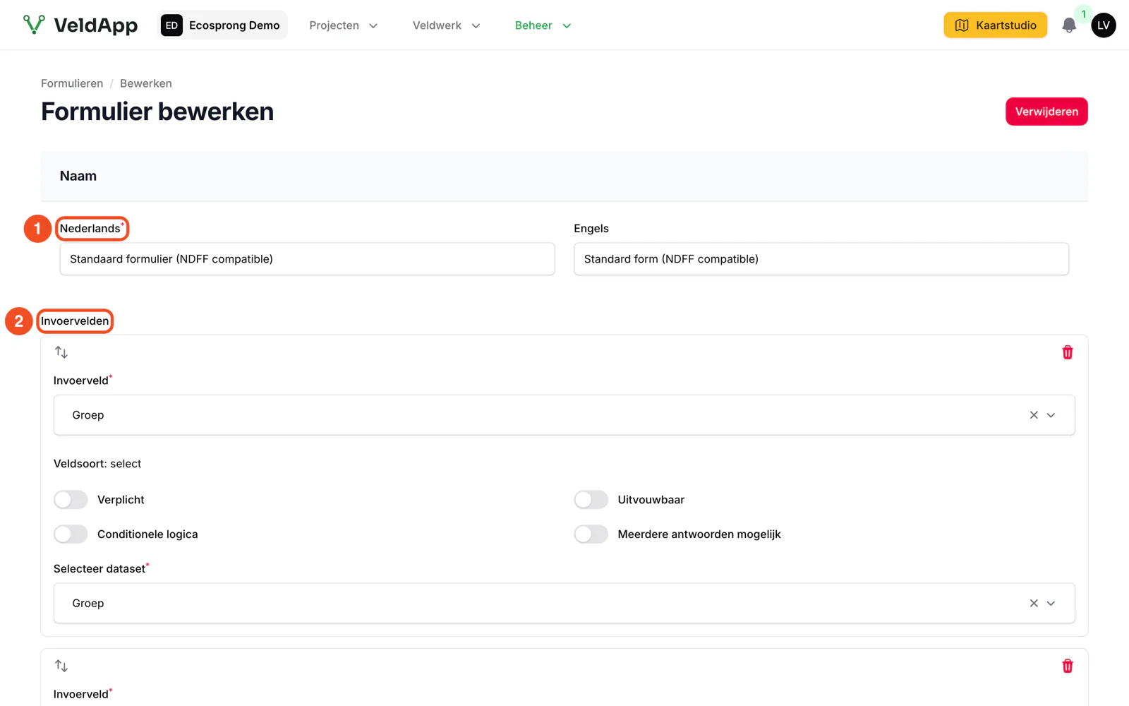 De formuliereditor met het standaardformulier: de naam en de lijst invoervelden, te beginnen met Groep