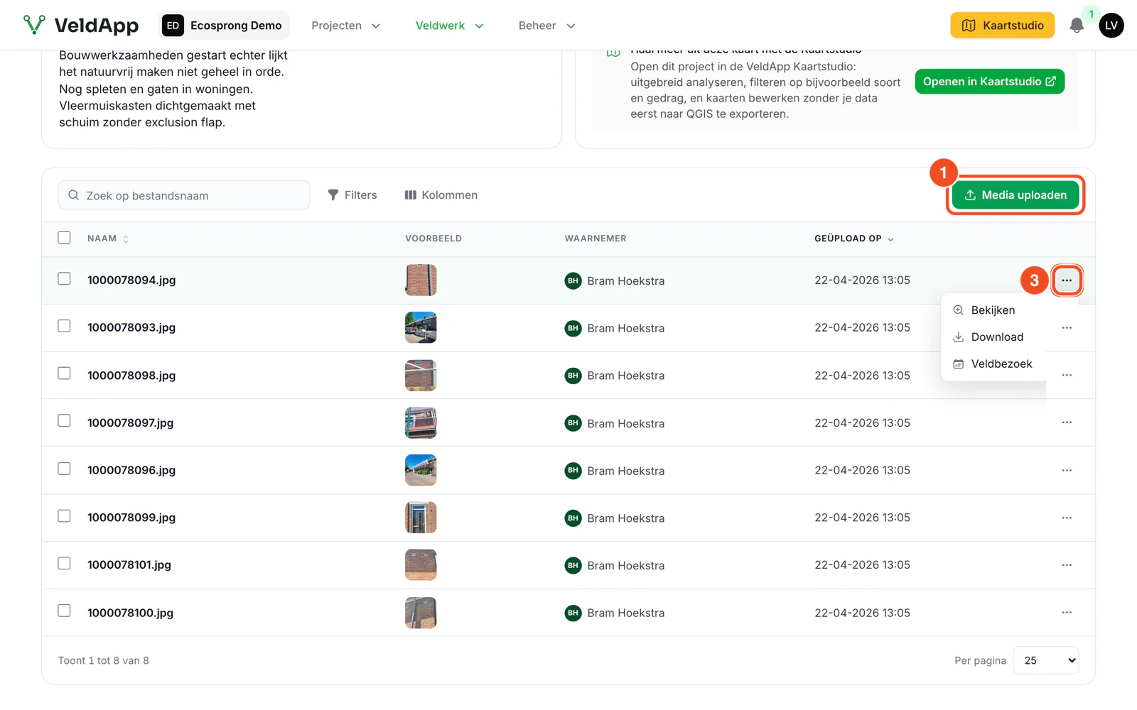 De mediatabel onderaan een waarneming met de knop Media uploaden, het menu van een rij en de opties Bekijken, Download en Veldbezoek